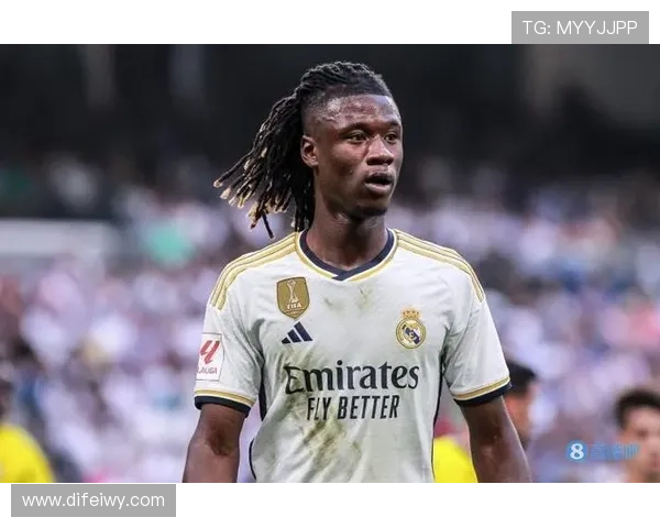 卡马文加持续提升中场表现，传球天赋备受关注